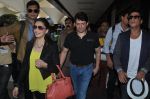Shahrukh Khan, Madhuri Dixit return from Australia in Mumbai on 11th Oct 2013 (12)_52595ed96f9a4.JPG